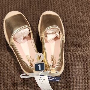 OshKosh B'gosh Shiny Gold Slip-On Shoes